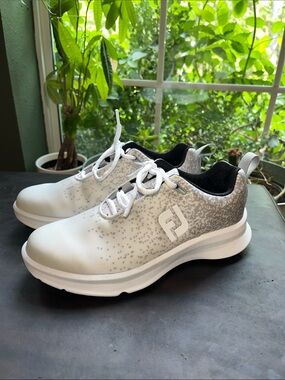 FootJoy Women's White and Gray Athletic Golf Sneakers